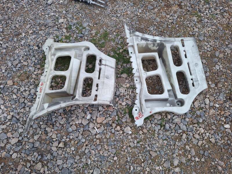 Nosaci zadnjeg branika E90 za BMW Serija 3 od 2005. do 2012. god.