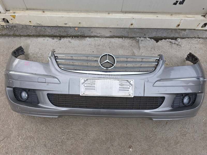 Prednji branik boja-siva za Mercedes Benz A 180 od 2004. do 2012. god.