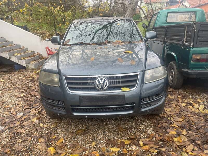 Volkswagen Touareg -  kompletan auto u delovima