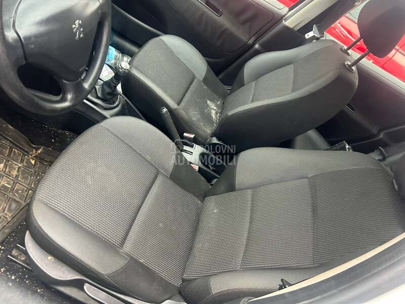 Sedista prednja za Peugeot 207 od 2005. do 2012. god.