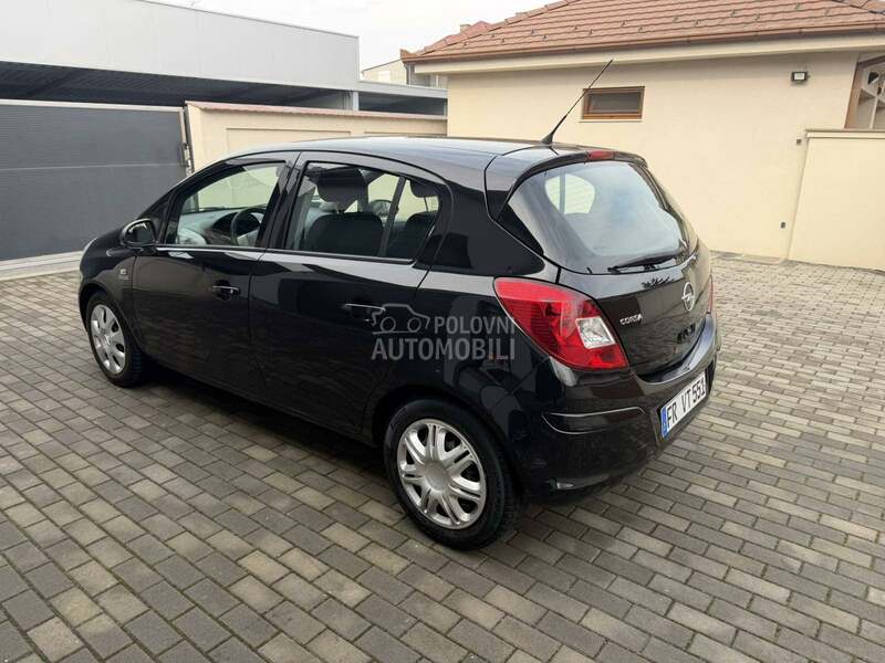 Levo stop svetlo za Opel Corsa D od 2006. do 2012. god.