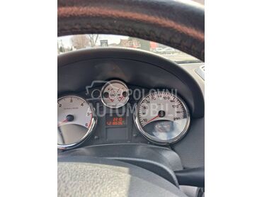 Peugeot 207 , 2.500 €, 2007. Hečbek, Dizel | 1560 cm3, 230.000 km, 80kW (109 KS), Manuelni 5 brzina, 2/3 vrata, 5 sedišta, Zemun