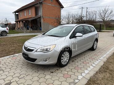 Opel Astra J 1.4T CH, 4.200 €, 2011. Karavan, Benzin | 1364 cm3, 170.275 km, 88kW (120 KS), Manuelni 6 brzina, 4/5 vrata, 5 sedišta, Jagodina