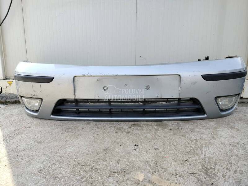 Prednji branik za Ford Focus od 2001. do 2005. god.
