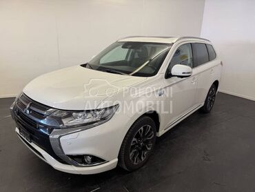 Mitsubishi Outlander , 18.990 €, 2018. Džip/SUV, Hibridni pogon | 2000 cm3, 110.000 km, 164kW (223 KS), Automatski / poluautomatski, 4/5 vrata, 5 sedišta, Beograd