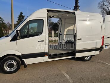 Volkswagen Crafter 2.0 TDI L2H2 HLADNJACA, 12.900 €, 2016. , 240.365 km, Hladnjača, Dizel, 1998 cm3, Manuelni menjač, Ub
