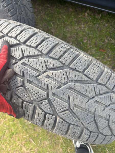 Tigar 215/60 R17 Zimska