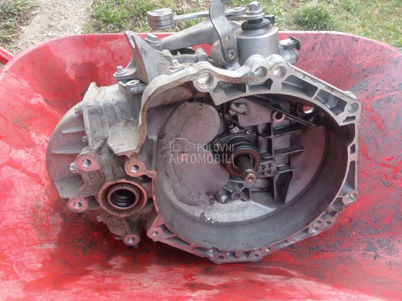 menjac 1.4 turbo 6b za Opel Astra J