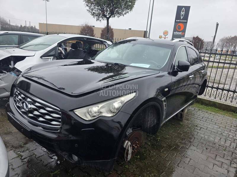 Sofersajbna za Infiniti FX37 od 2008. do 2013. god.