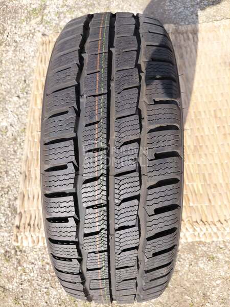 Kumho 195/60 R16 Zimska
