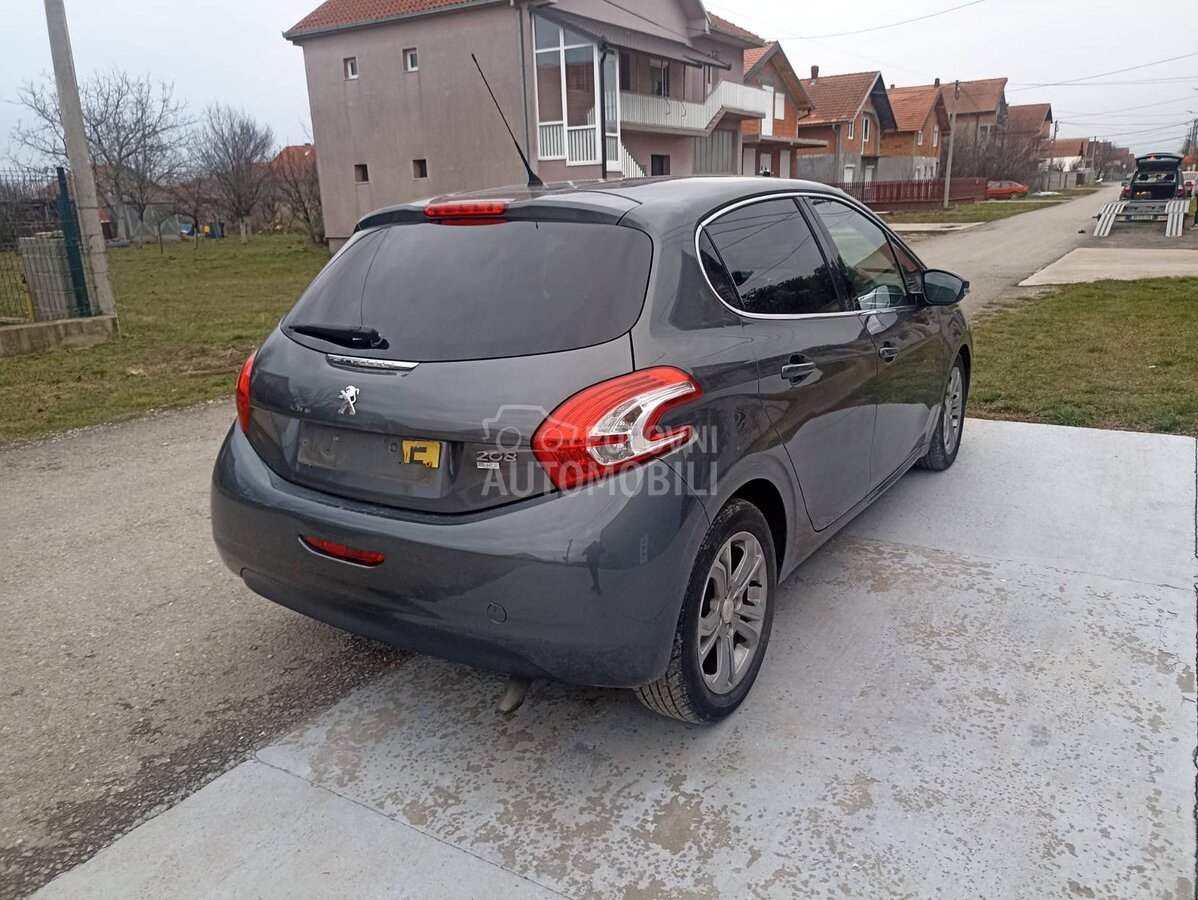 Zadnja sedista za Peugeot 208