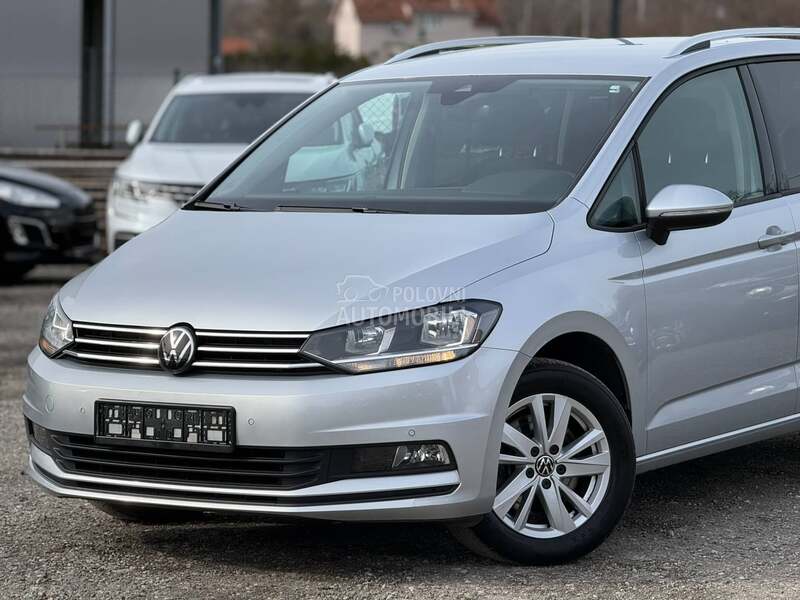Volkswagen Touran 2023 photo 3