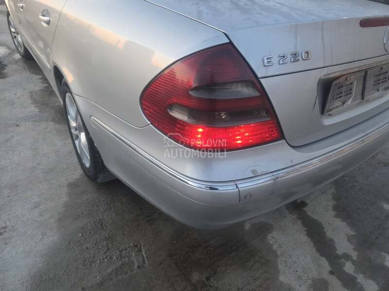 W211 Limuzina Stop Elegans za Mercedes Benz E Klasa od 2002. do 2006. god.