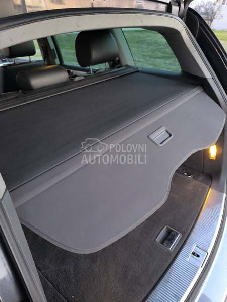 Roletna gepeka za Volkswagen Touareg od 2003. do 2010. god.