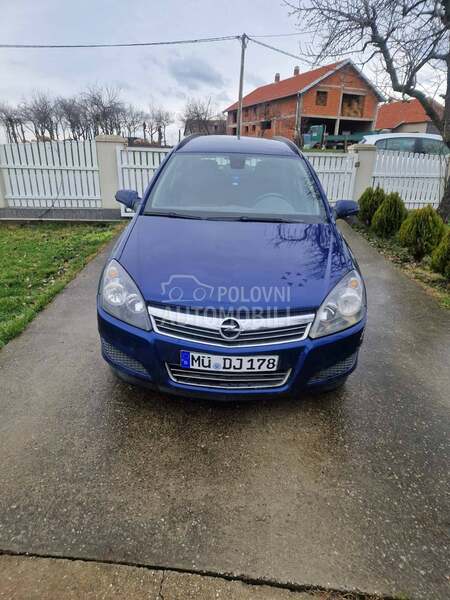 Ukrasna maska za Opel Astra H od 2004. do 2010. god.