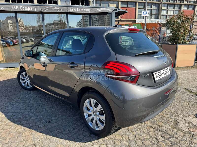 Peugeot 208 2019 photo 5
