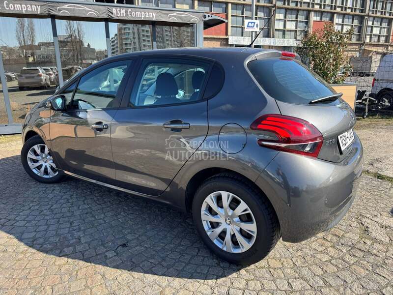 Peugeot 208 2019 photo 4