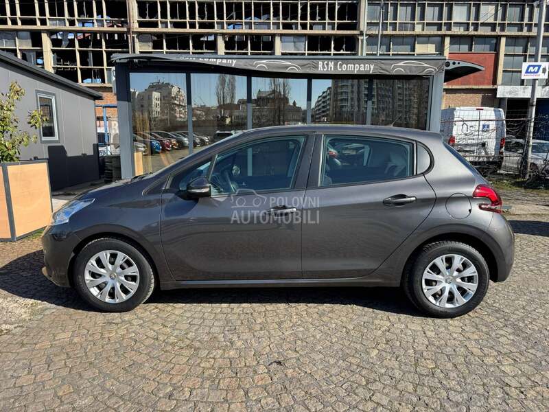 Peugeot 208 2019 photo 3