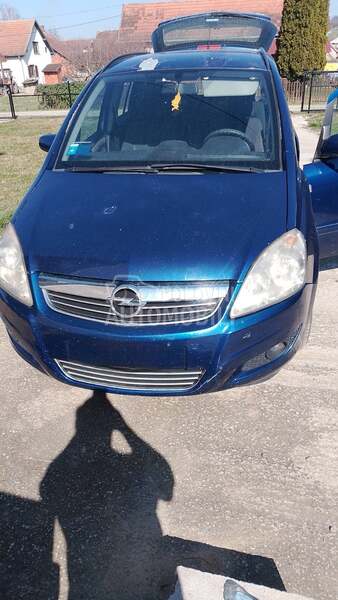 Opel Zafira 2008. god. -  kompletan auto u delovima