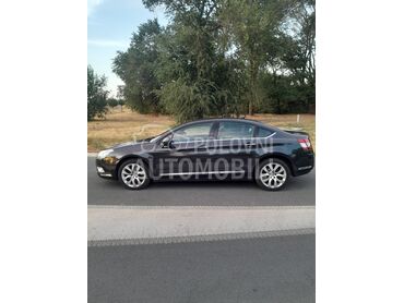 Citroen C5 2.0 HDI Exclusive (može zamena), 6.300 €, 2011. Limuzina, Dizel | 1997 cm3, 215.916 km, 103kW (140 KS), Manuelni 6 brzina, 4/5 vrata, 5 sedišta, Novi Sad