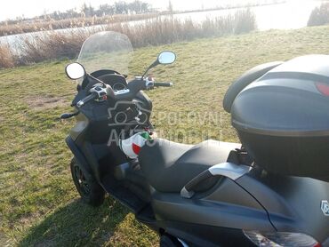 Piaggio Mp3 400 LT, 3.850 €, 2010. , 400 cm3, 53.000 km, 24kW (33 KS), Scooter, Subotica