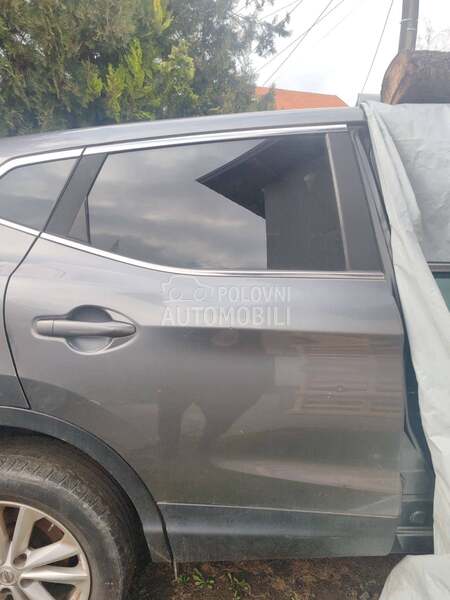 zadnja vrata za Nissan Qashqai