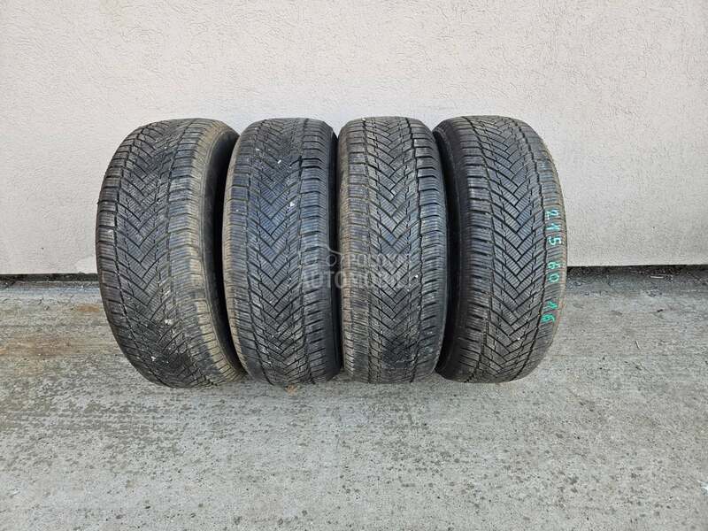 Tracmax 215/60 R16 Zimska