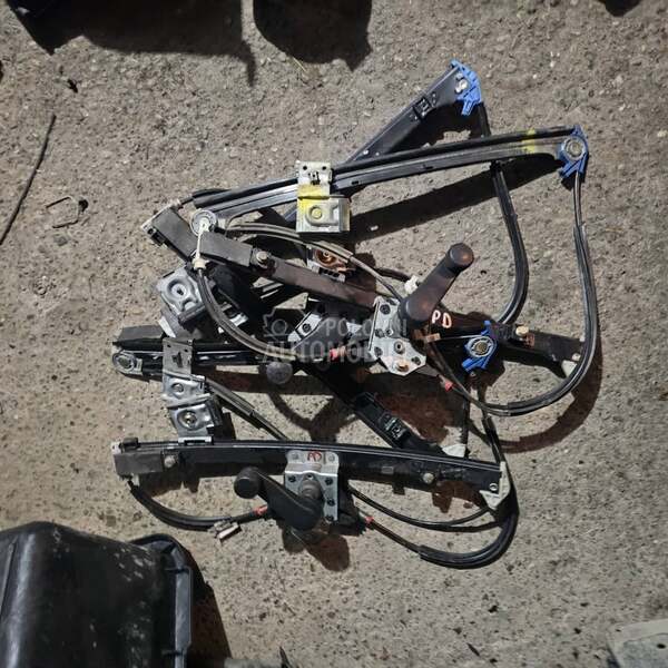 Podizaci stakala za Volkswagen Caddy od 1995. do 2004. god.