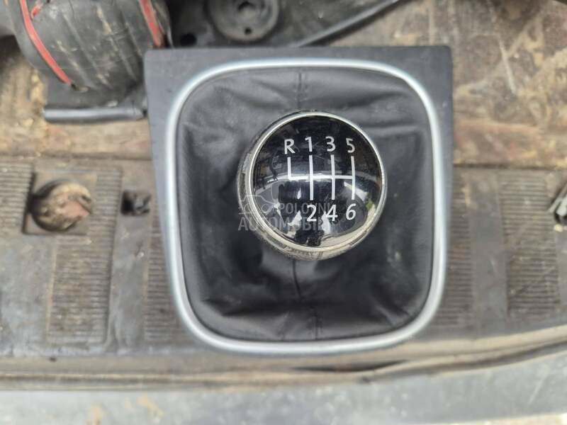 Rucica menjaca za Volkswagen Golf 5 od 2003. do 2008. god.