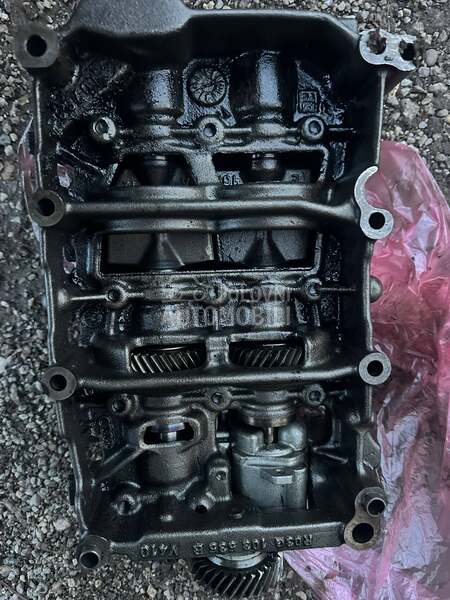 uljna pumpa sa tegom za Volkswagen Golf 5, Golf Plus, Passat B6 ... od 2000. do 2025. god.