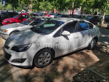 Opel Astra J 1.6, 7.500 €, 2016. Limuzina, Benzin | 1598 cm3, 75.000 km, 85kW (116 KS), Manuelni 5 brzina, 4/5 vrata, 5 sedišta, Beograd