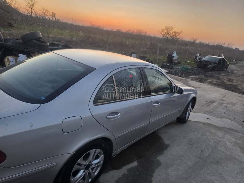 W211 Vrata Boja 744 za Mercedes Benz E Klasa od 2002. do 2008. god.