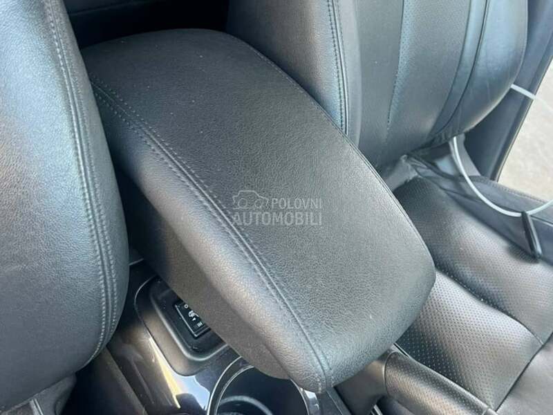 Naslon za ruke za Nissan Juke od 2010. do 2019. god.