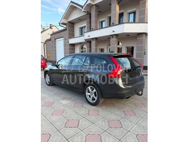 Volvo V60 Momentum D4, 7.499 €, 2014. Karavan, Dizel | 1969 cm3, 225.495 km, 133kW (181 KS), Manuelni 6 brzina, 4/5 vrata, 5 sedišta, Bavanište