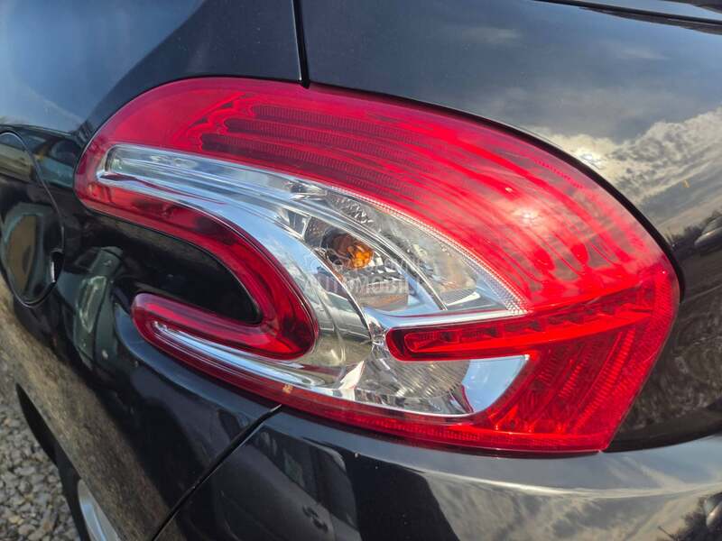 STOP LAMPE za Peugeot 208