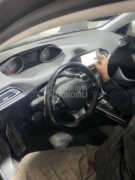 PEZO 308 GT RESTAJLING DELOVI za Peugeot 308 od 2015. do 2020. god.