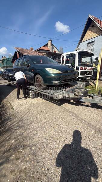 Ford Focus tdci 2002. god. -  kompletan auto u delovima