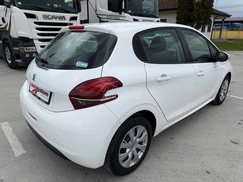 Peugeot 208 2019 photo 5