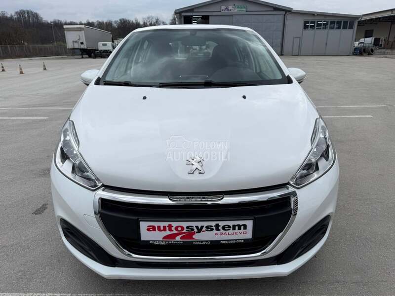 Peugeot 208 2019 photo 2