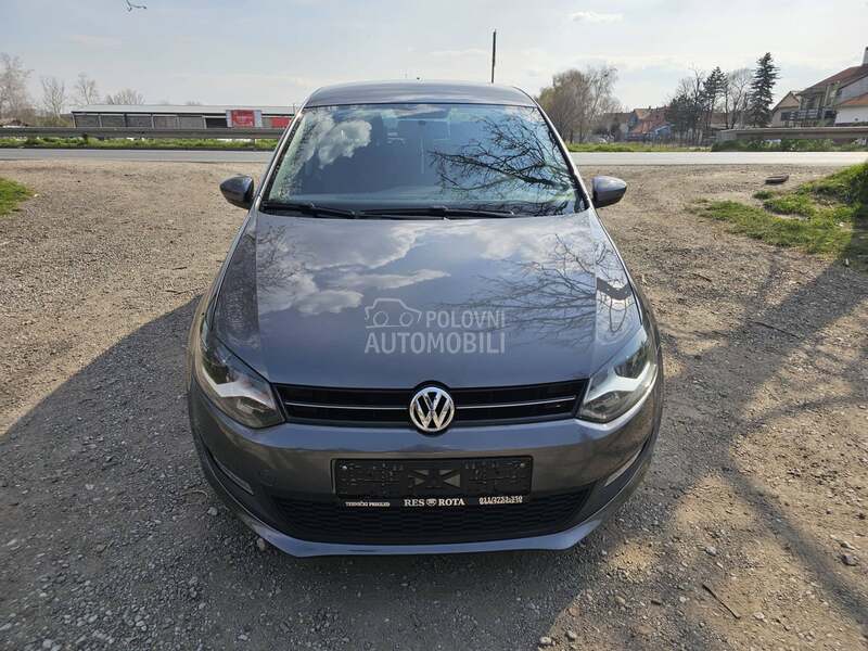 Volkswagen Polo 2013 photo 2