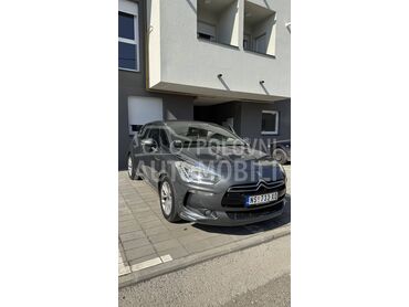 Citroen DS5 1.6 HDI (može zamena), 6.700 €, 2012. Hečbek, Dizel | 1560 cm3, 196.500 km, 82kW (111 KS), Automatski / poluautomatski, 4/5 vrata, 5 sedišta, Novi Sad