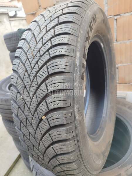 Nexen 215/70 R16 Zimska