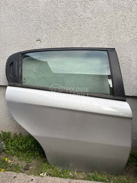 Zadnja desna za Alfa Romeo 147