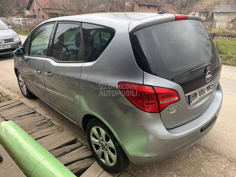 Levi spoljni stop za Opel Meriva od 2011. do 2016. god.