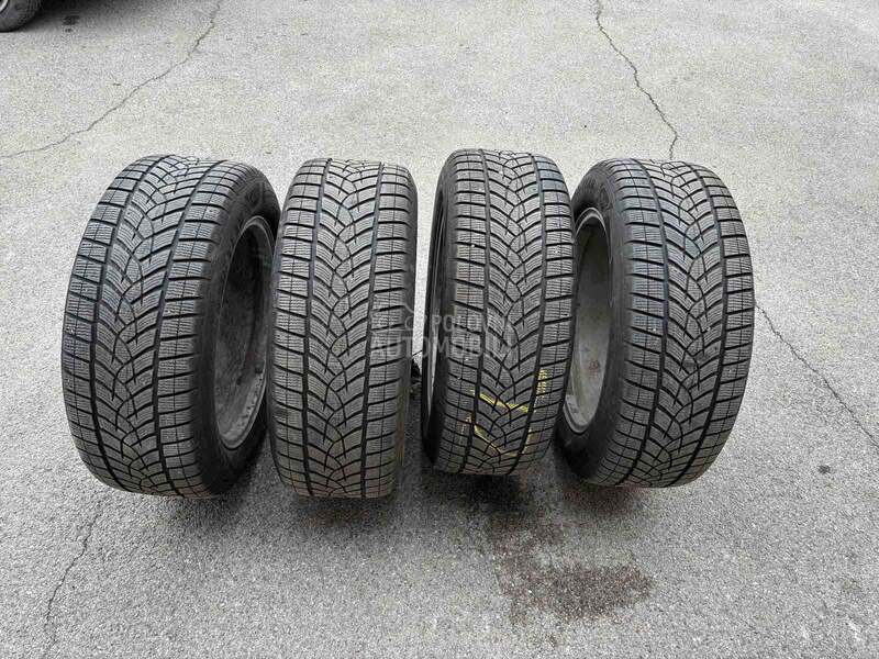 Goodyear 255/55 R20 Zimska