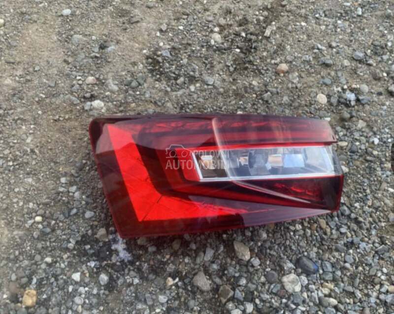 Zadnja Leva Stop Lampa za Škoda Superb od 2015. do 2019. god. - 3v9945207