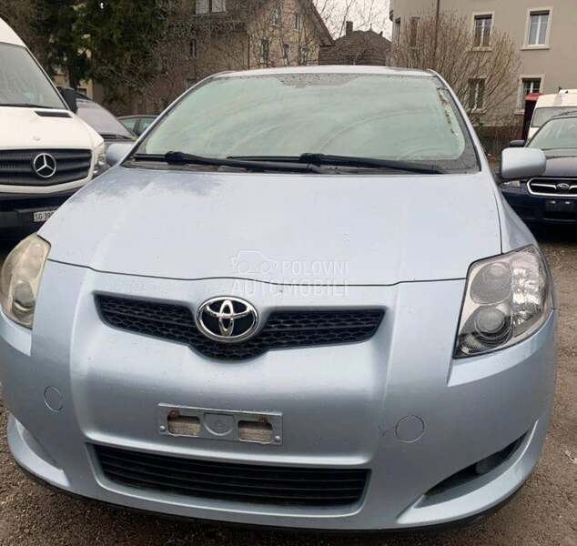 Toyota Auris dizel 2008. god. -  kompletan auto u delovima