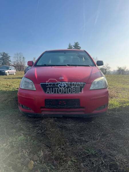 Toyota Corolla 2002. god. -  kompletan auto u delovima