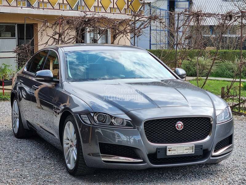 Jaguar Xf 2016 photo 3