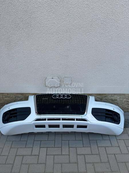 Branik sa maskom za Audi Q5 od 2008. do 2012. god.